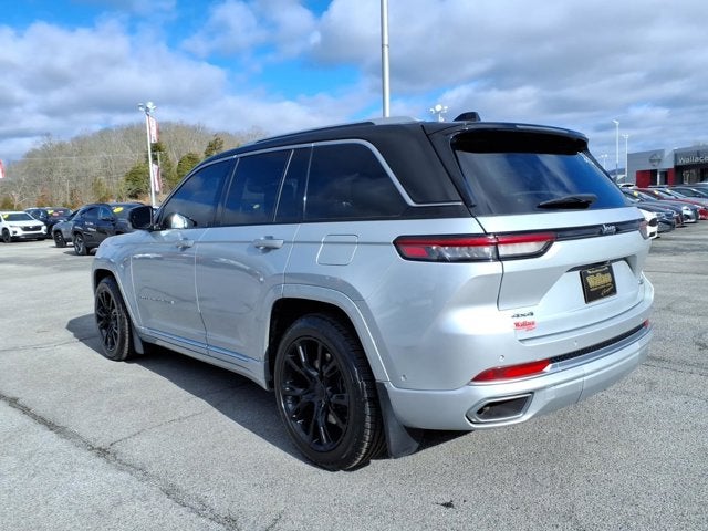 2022 Jeep Grand Cherokee Summit