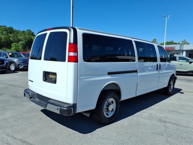 2025 Chevrolet Express LT Passenger