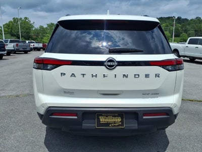 2024 Nissan Pathfinder SV