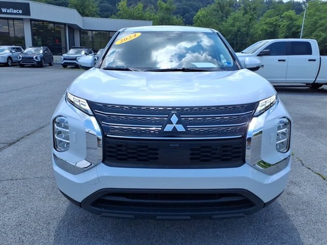 2024 Mitsubishi Outlander ES