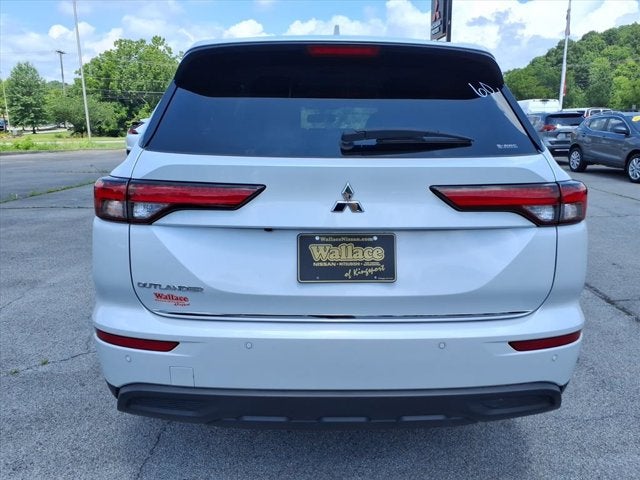 2024 Mitsubishi Outlander ES