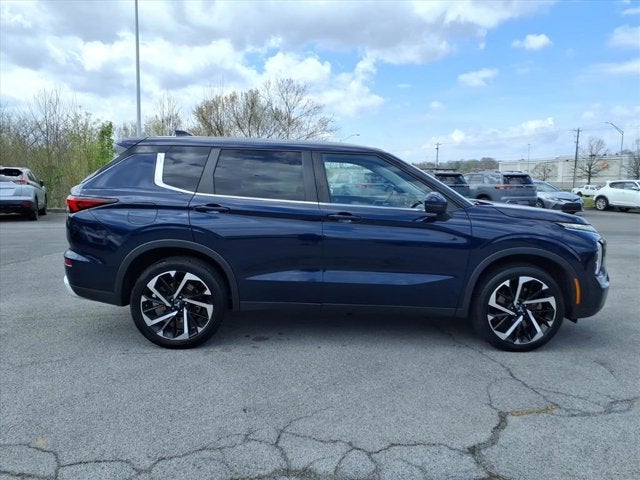 2022 Mitsubishi Outlander SE