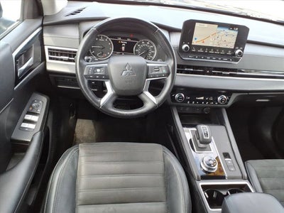 2022 Mitsubishi Outlander SE