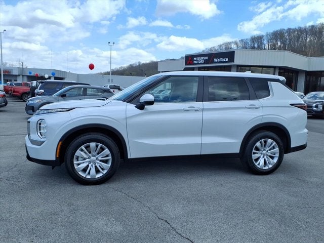 2026 Mitsubishi Outlander ES