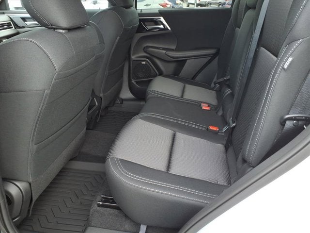 2026 Mitsubishi Outlander ES