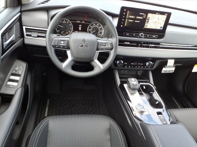 2026 Mitsubishi Outlander ES