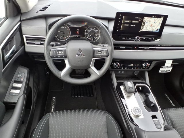 2026 Mitsubishi Outlander ES