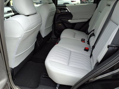 2025 Mitsubishi Outlander SEL Platinum Edition