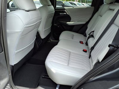 2025 Mitsubishi Outlander SEL