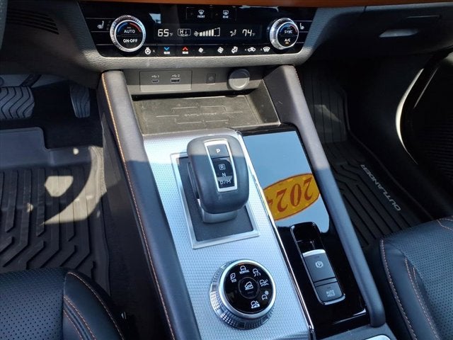 2024 Mitsubishi Outlander SEL