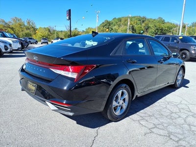 2023 Hyundai ELANTRA SE